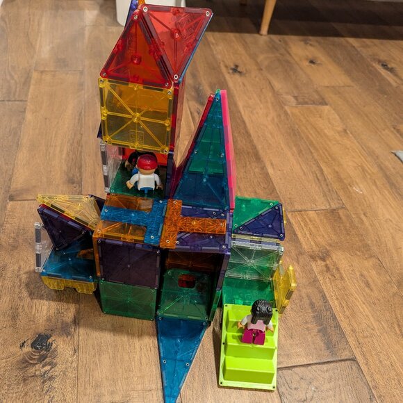 assorted Magnetiles - Picture 1 of 1